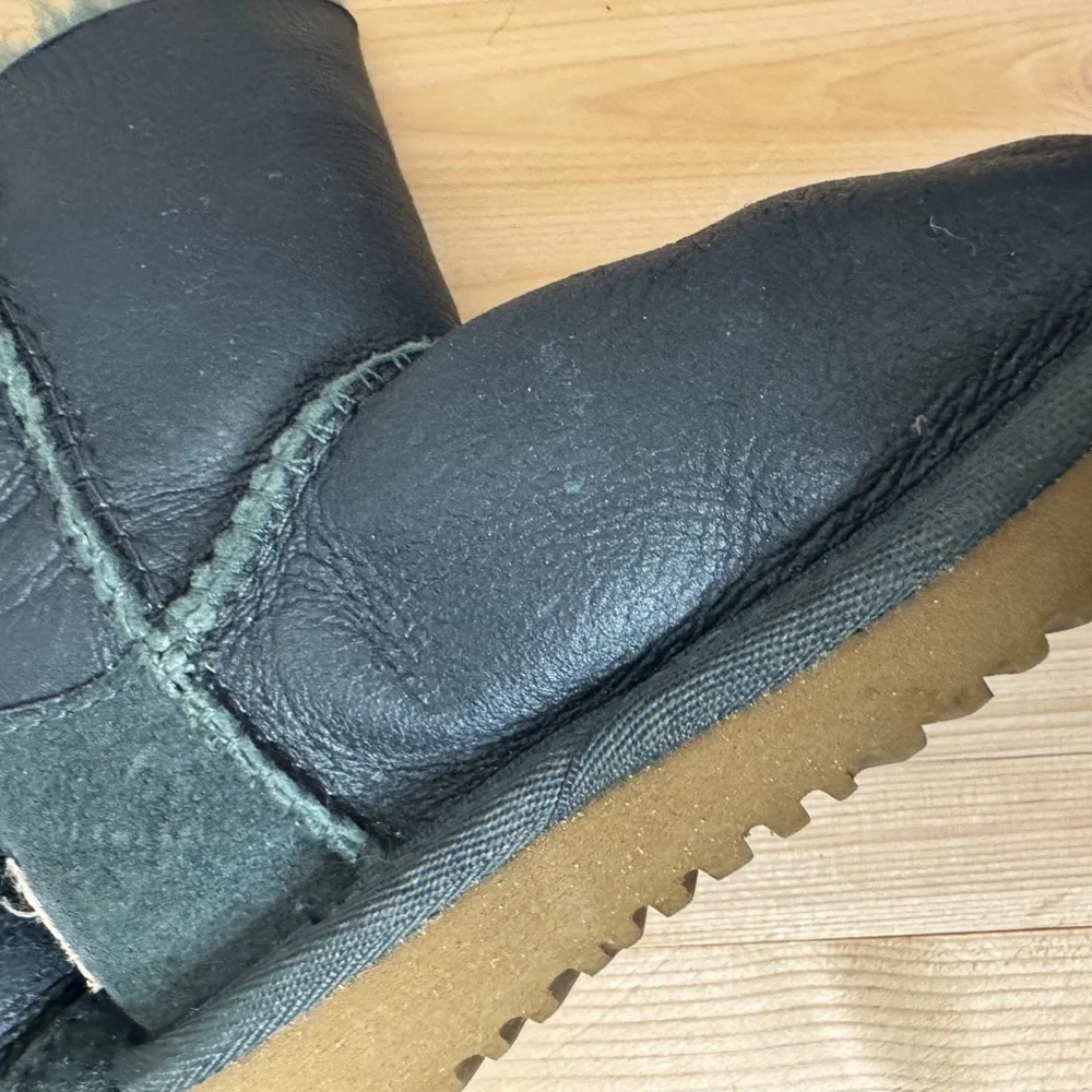 UGG Bailey Button Boot. Great Condition. Size 6. Deep Green W/ Glitter Shine.